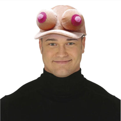 Gorra con Pechos