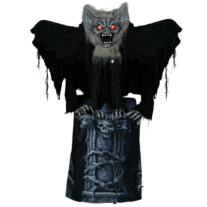 Murciélago sobre Lápida